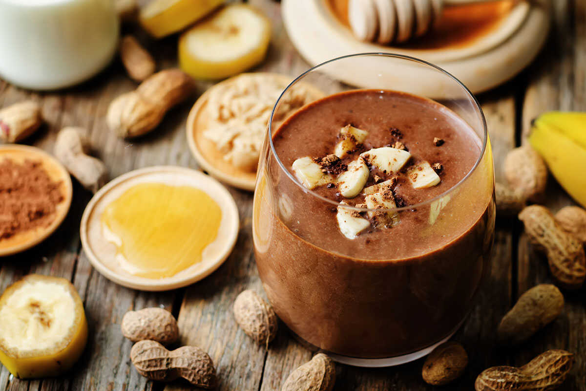 fıstık ezmeli ve hurmalı smoothie tarifi