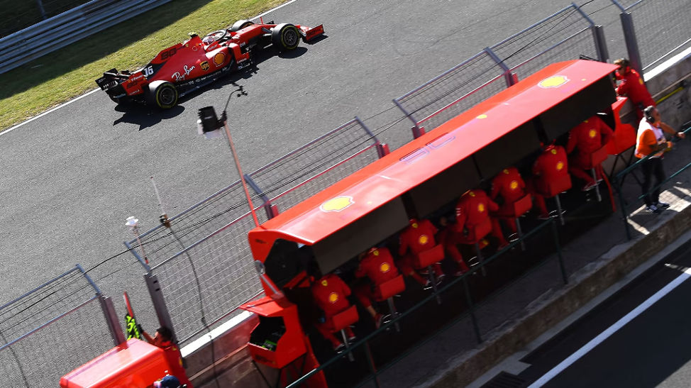 f1 pit duvarı