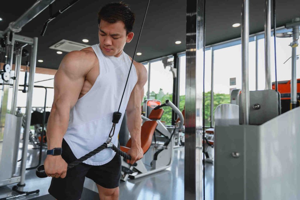 Evde Triceps Pushdown Benzeri Hareketler Yapılabilir mi?