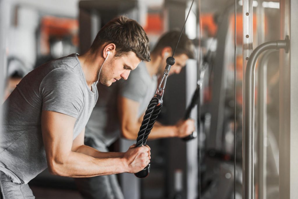 Triceps Pushdown Yaparken Sık Yapılan Hatalar