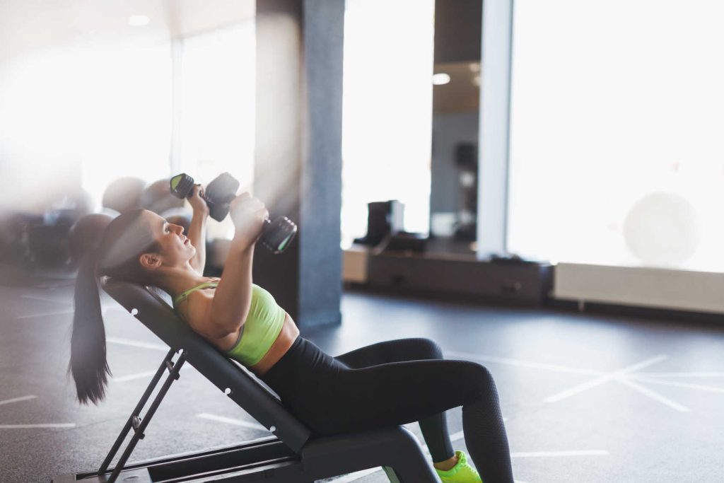 Incline Dumbbell Fly Yaparken Sık Yapılan Hataları