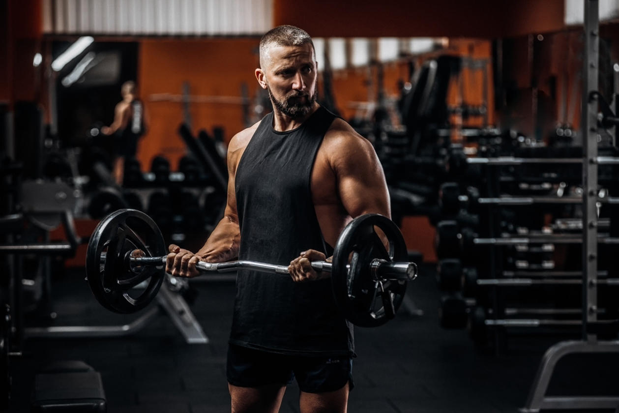 Wide Biceps Curl